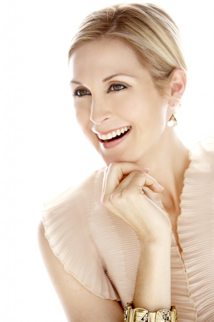 Kelly Rutherford on Her Iconic Role as Lily van der Woodsen in Gossip Girls – Channeling Gratitude, Mindfulness and Overcoming Life-Altering Setbacks.