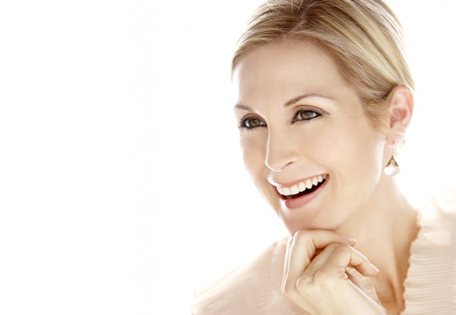 Gossip Girl’s Kelly Rutherford Discusses Gratitude and Overcoming  Life-Altering Setbacks on the Holistic Wealth Podcast with Keisha Blair